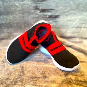 Boys Reebox sneakers size 3 excellent condition